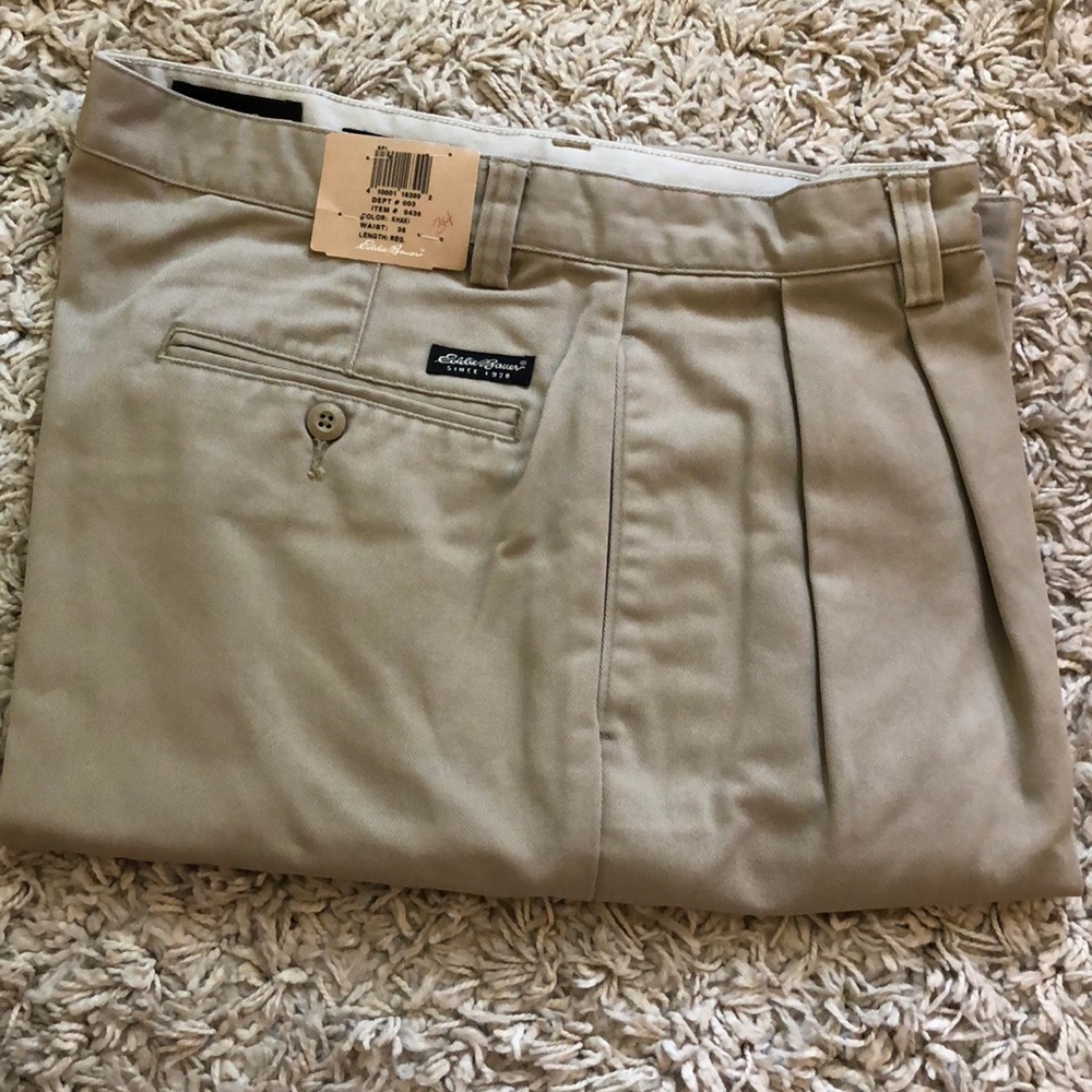 NWT EddieBauer Wrinkle Free Relaxed Fit khakis W36